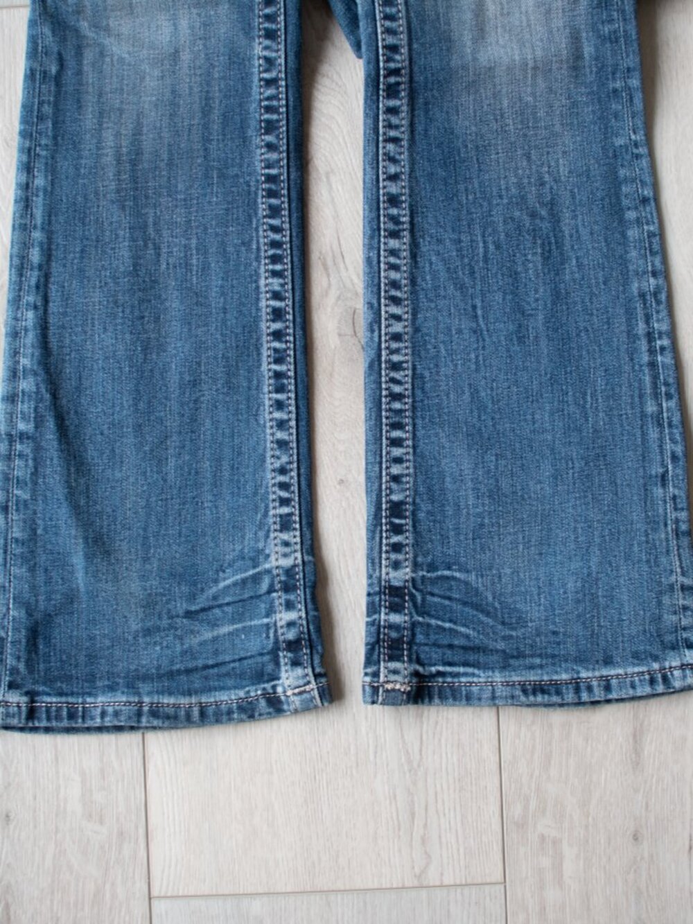 Miss Me Boot Cut Signature - Picture 12 of 15